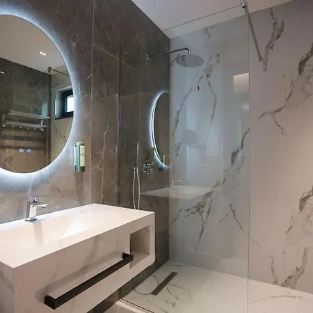 Select Boutique 4*