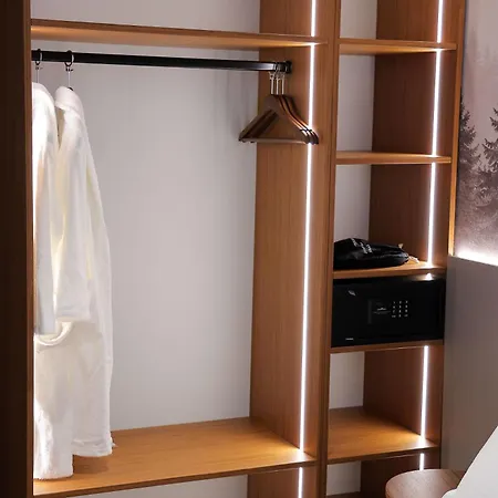 Select Boutique 3* Tirana