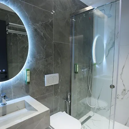 Select Boutique 4* טיראנה