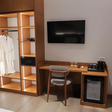 Select Boutique מלון 4*